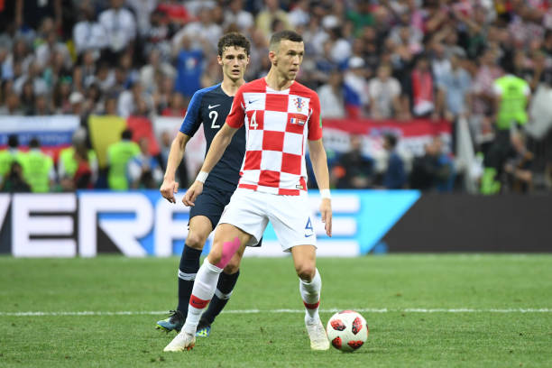 充满了挑战 充满了挑战